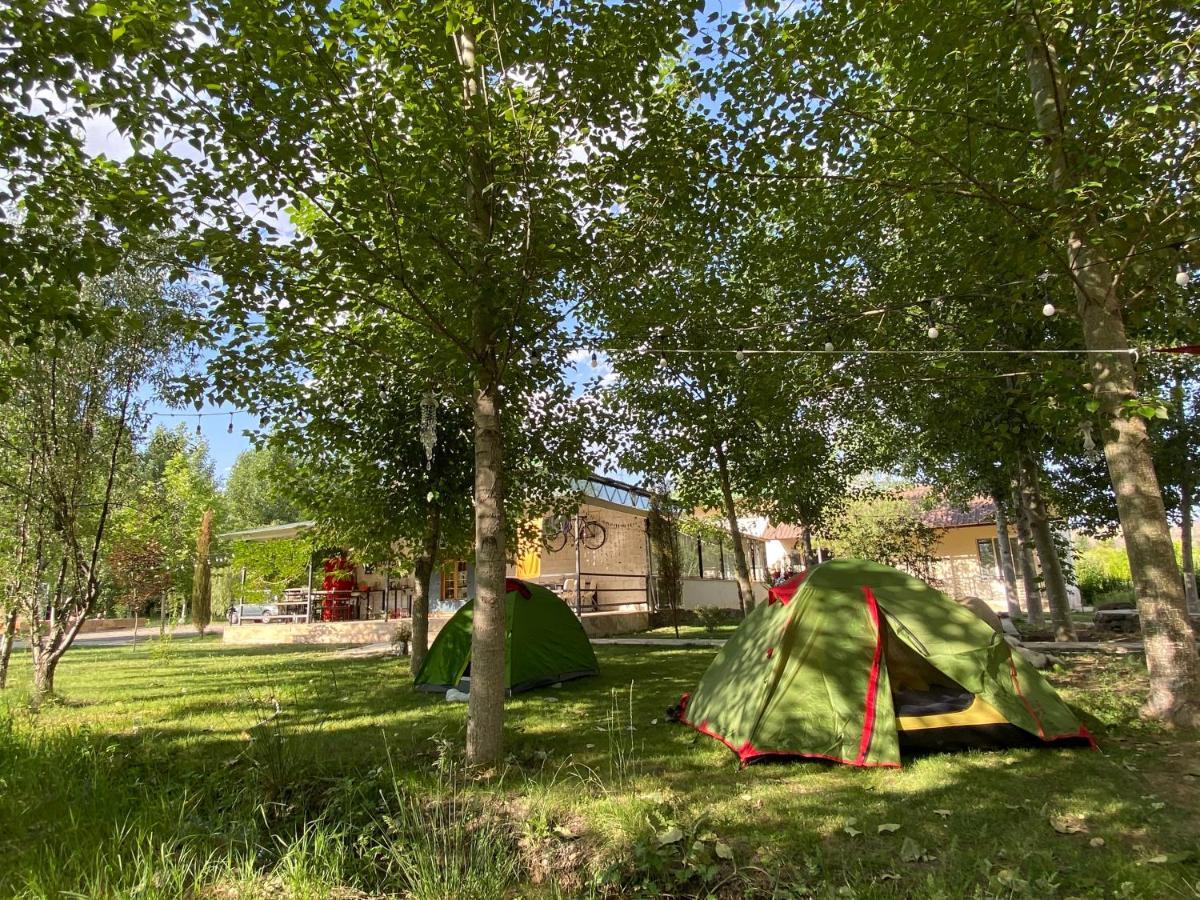 Crossway Camping Yeghegnadzor Bagian luar foto